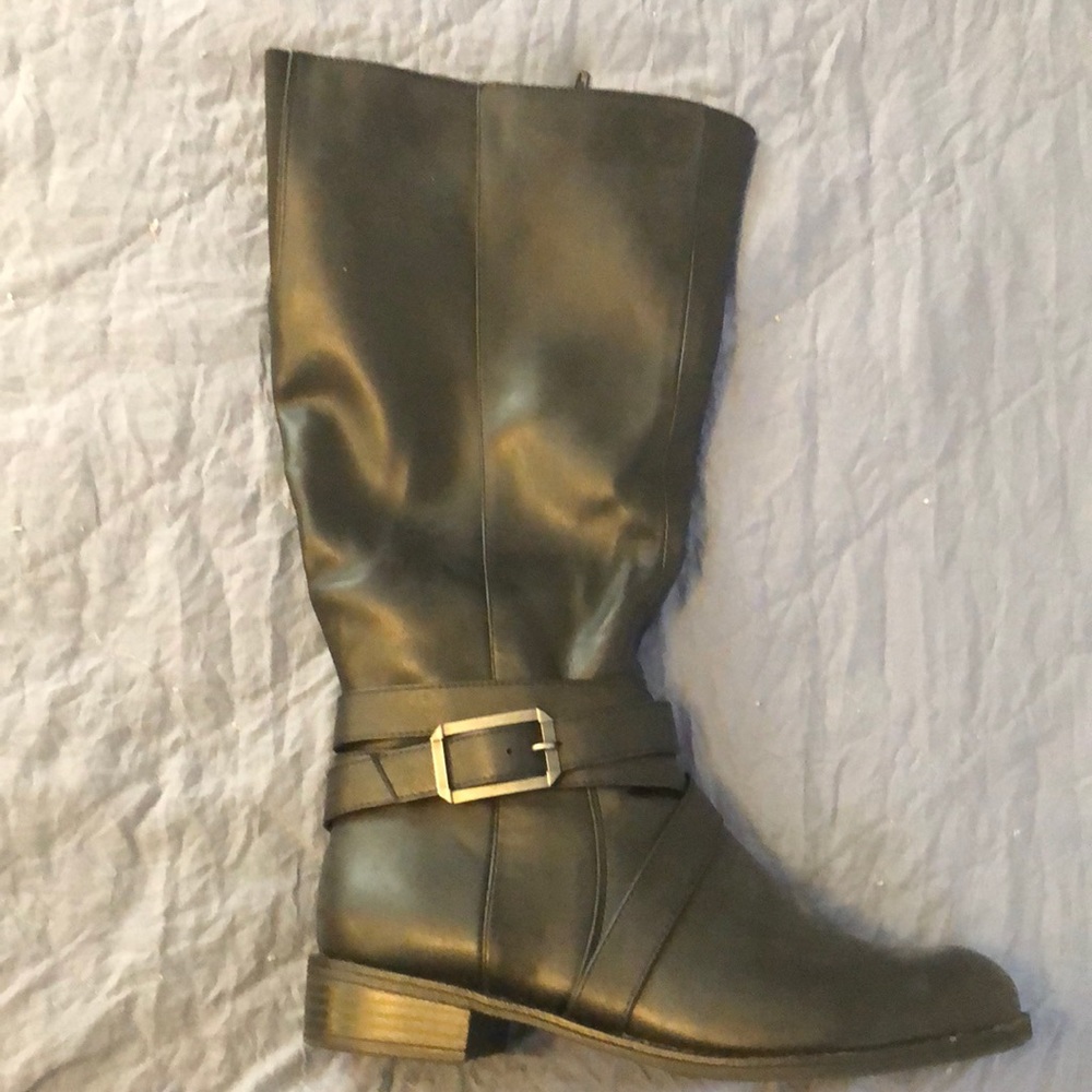 Life Stride black boots